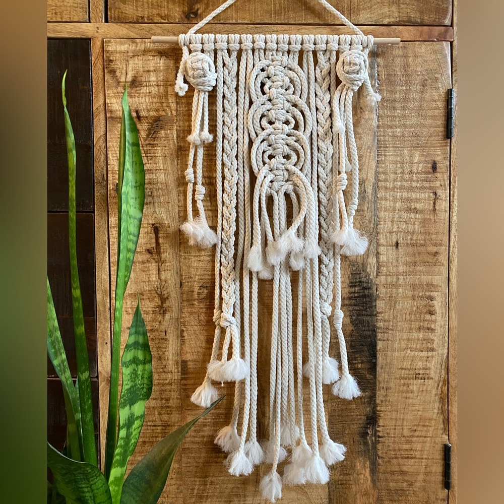 Macrame wall hanging